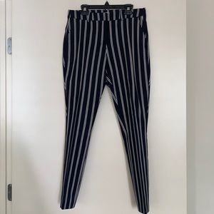 Ankle cut pants, dry cleaned, mid rise